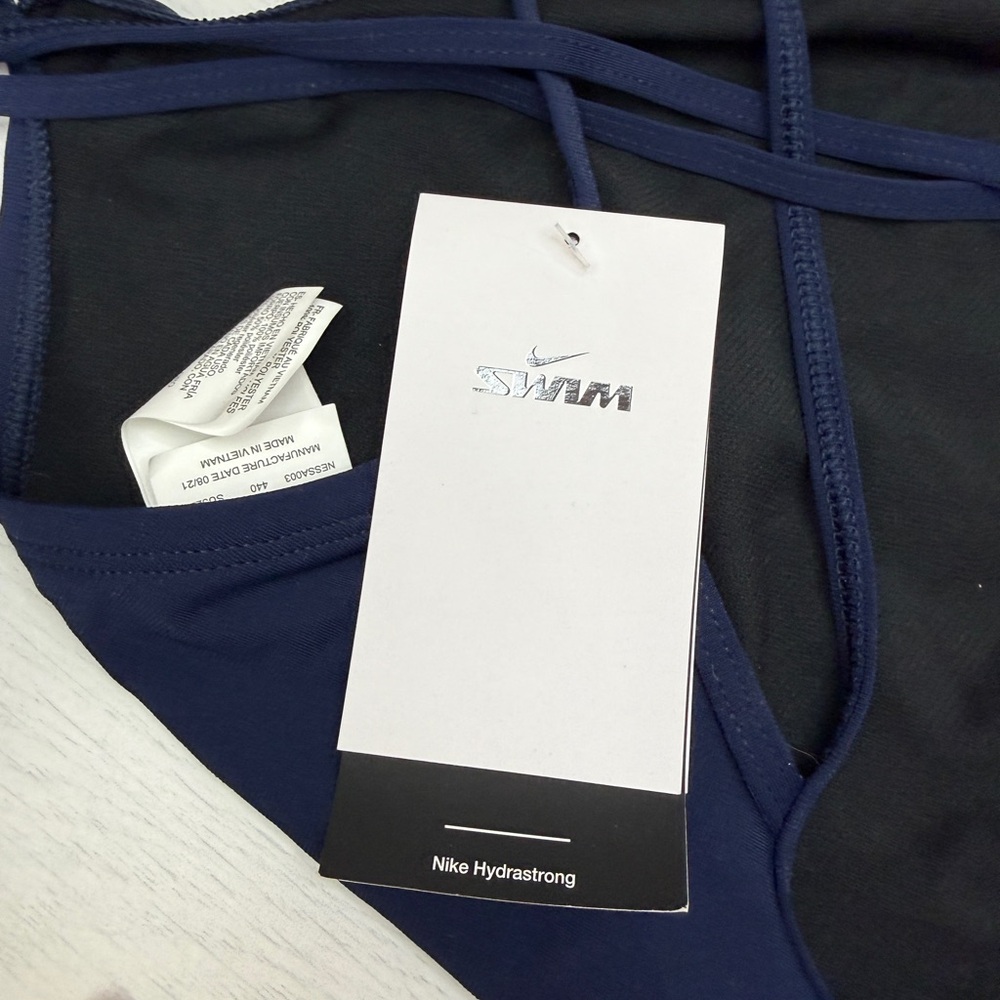 Nike Women's Hydrastrong Solid Spiderback One Piece Navy NWT - Picture 9 of 14